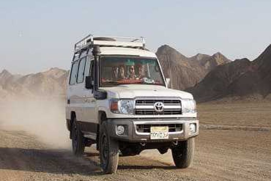 Immerse Yourself in an Egyptian Desert Adventure with a Jeep Safari!